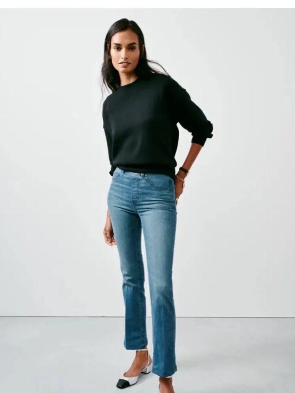 SPANX Cropped Kick Flare Jeans Vintage Indigo 28P Pull-On